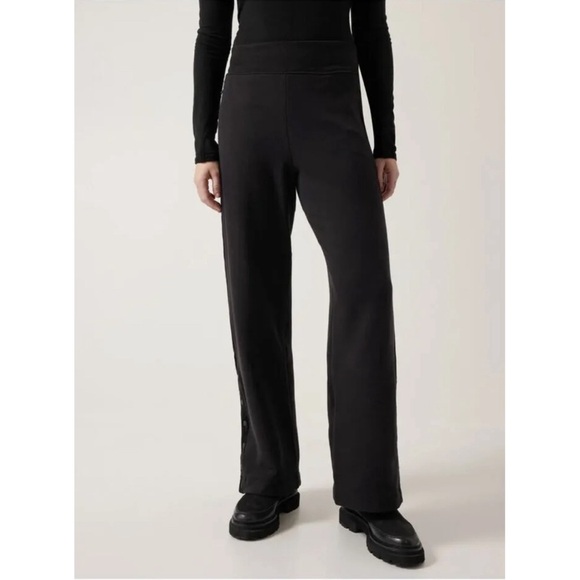 Athleta Retroplush Velvet Straight Leg Pant Black, size Small Petite/ SP - Picture 1 of 13